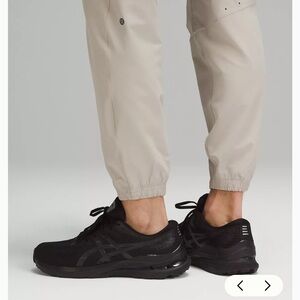 lululemon athletica Men's Light Tan Cargo Pants